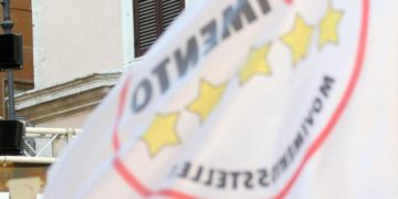 M5S, telefonata tra Grillo e Conte ma restano le distanze