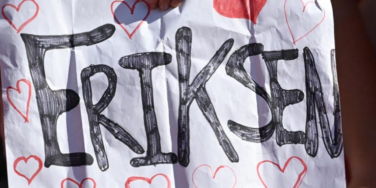 Inter, la lettera per Eriksen: “Forza Chris, ti pensiamo”