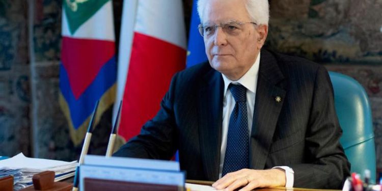 2 giugno, Mattarella: “Grati a chi ha sacrificato propria vita per l’Italia”