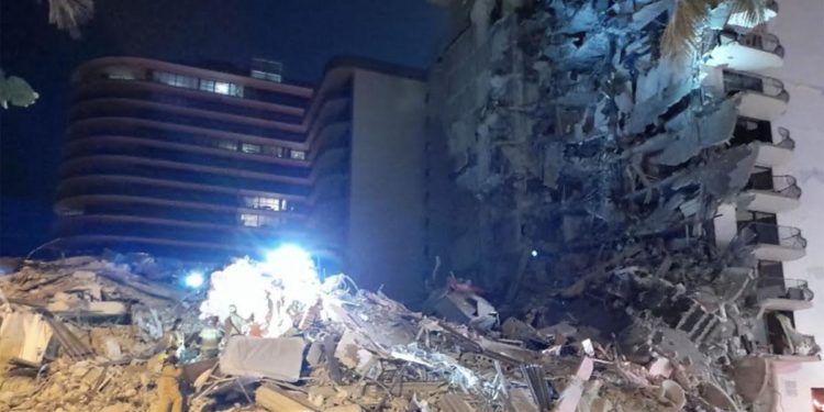 Miami, crolla palazzo di 12 piani: si temono molte vittime