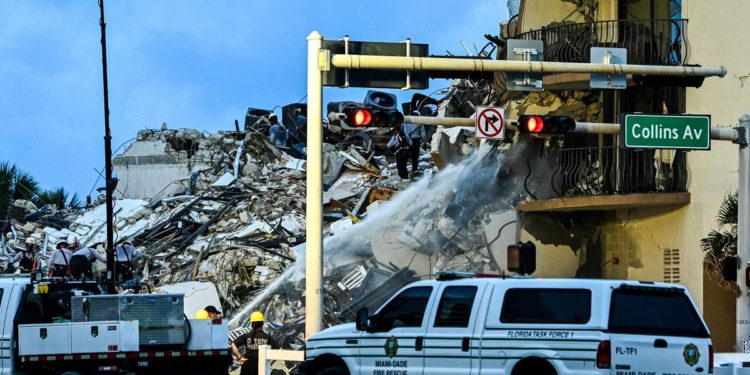 Miami, palazzo crollato: ancora 99 dispersi