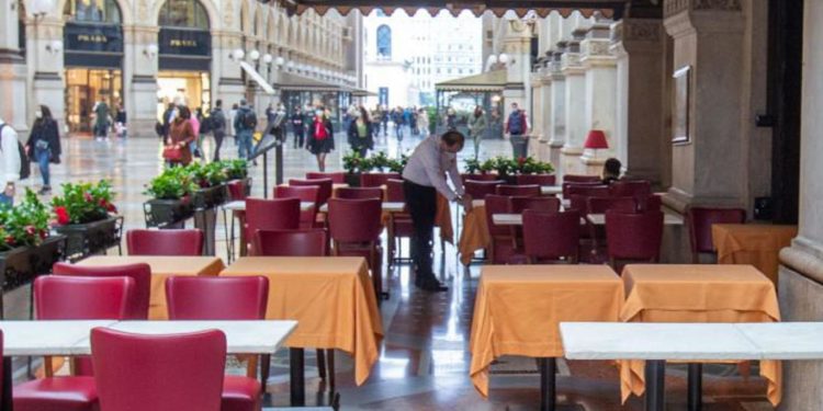 Ristoranti, regola 4 persone a tavola: l’ira degli chef