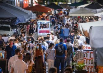 Variante Delta, Italia tra zona bianca e rischio zone rosse