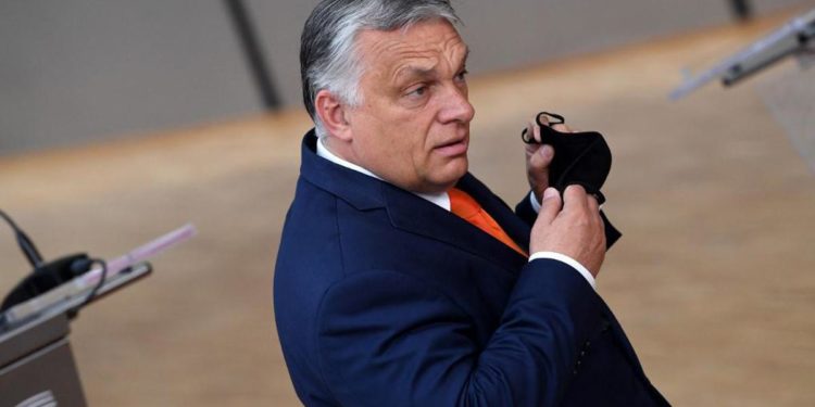 Orban: “Legge Ungheria non riguarda gay, difende bambini”