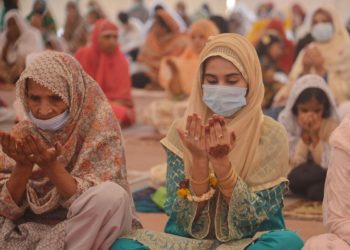 Pakistan, premier: “Stupri? Abbigliamento donne ha impatto su uomini”