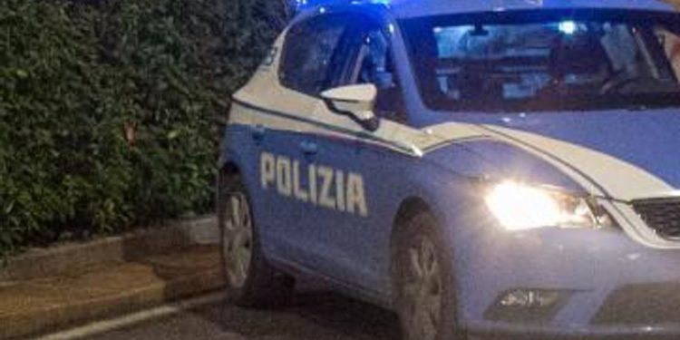 Omicidio nella notte a Torino, 25enne trovato morto in casa