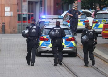 Germania, attacco con il coltello: 3 morti e 6 feriti