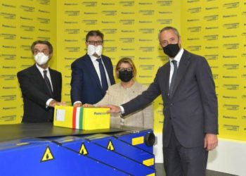 Poste, inaugura nel pavese mega-hub per e-commerce