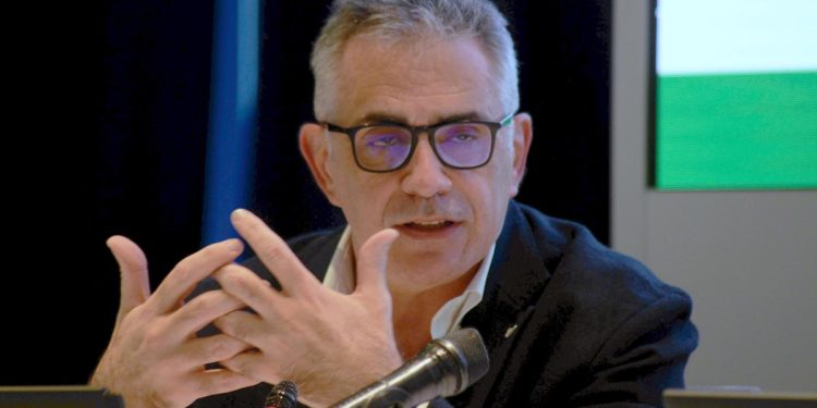 Quarantena da Gb, Pregliasco: “Pesa incognita variante Delta”