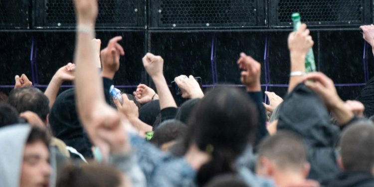 Rave clandestino a Maleo, il Paese in allarme per focolaio variante Delta