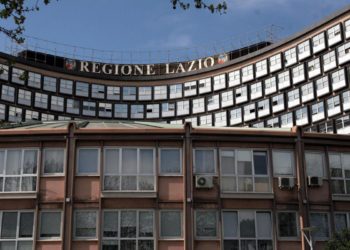 Vaccino Pfizer e richiamo a 35 giorni, Tar Lazio: “Ok a slittamento”