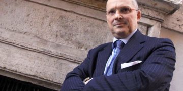 Variante Delta, Ricciardi: “Fuori controllo in Gb”