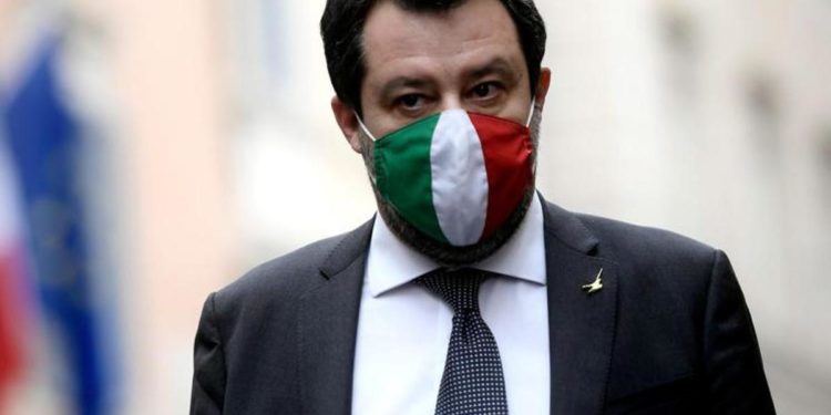 Salvini: “Chiederò a Draghi stop mascherine all’aperto”