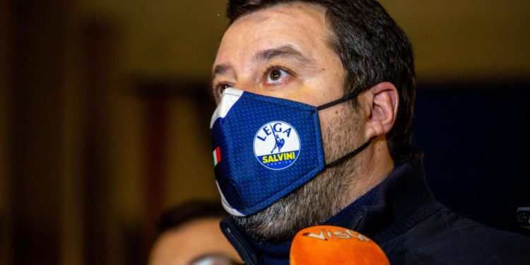 Salvini: “Boom sbarchi e pure variante Delta, parlerò con Draghi”