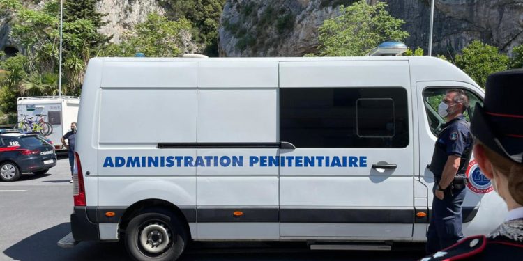 Saman, consegnato all’Italia cugino arrestato in Francia