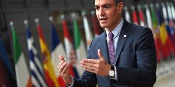 Covid Spagna, da sabato stop mascherine all’aperto