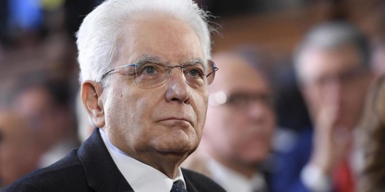 Appello cattolici a Mattarella: “Accetti di addossarsi ancora fatica improba”