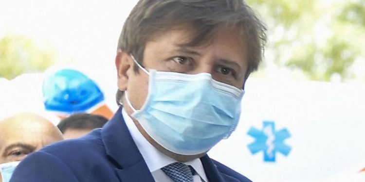 Variante Delta, Sileri: “Preoccupiamoci il giusto senza eccessi”