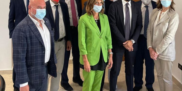 Porti, Commissione Trasporti Camera visita scalo Palermo