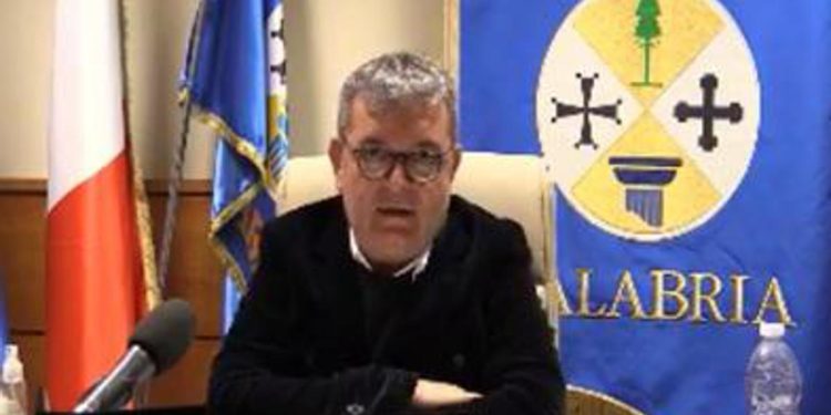 Calabria zona bianca e Green pass, le ordinanze della Regione