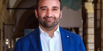 Torino, Lo Russo vince primarie: è candidato sindaco centrosinistra