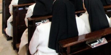 Suora italiana espulsa da Iran