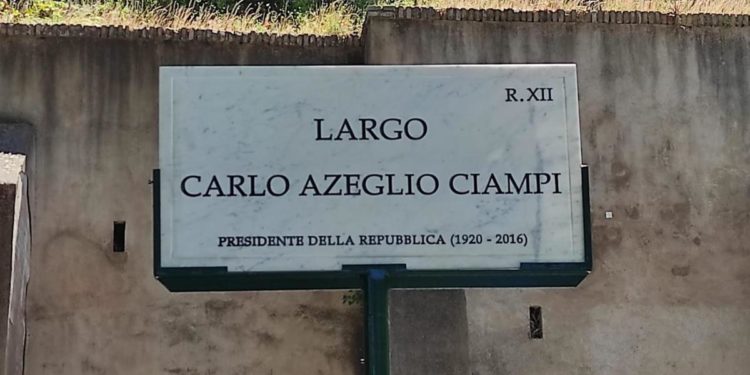 Targa Ciampi, Raggi: “Ora c’è quella corretta”