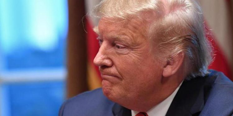 Facebook sospende Trump fino a gennaio 2023