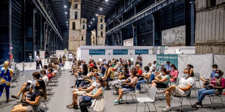 Covid, il medico: “Vaccinazione eterologa? Il neologismo non spiega e confonde le idee”