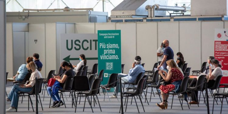 Covid, Figliuolo: “Immunizzazione 80% vaccinabili a settembre”