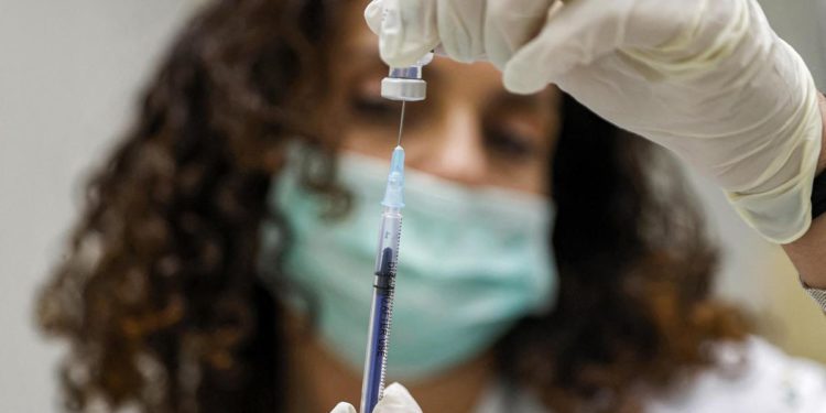 Variante Delta, Abrignani: “Con vaccinazione diventerà come un’influenza”