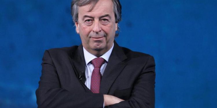 Vaccino Covid, Burioni: “Nessuna variante supera immunità”