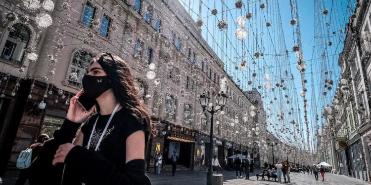 Covid, in Russia oltre 14mila contagi: sono il doppio di due settimane fa