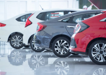 Mercato auto: in calo immatricolazioni, crescono nuovi comparti