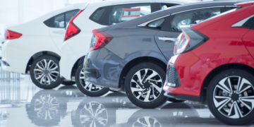 Mercato auto: in calo immatricolazioni, crescono nuovi comparti