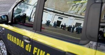 Maxi sequestro di giocattoli contraffatti: oltre 935mila prodotti irregolari, denunciato imprenditore
