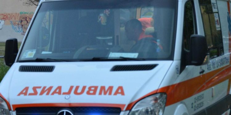 Scontro auto-camion nel bresciano, muore 32enne