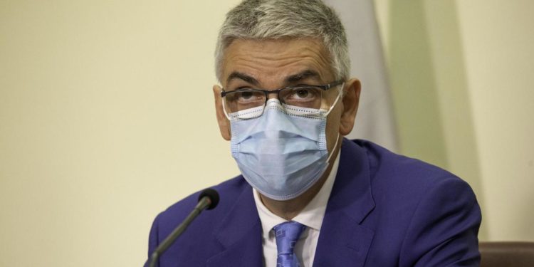 Covid oggi Italia, Brusaferro: “Situazione sotto controllo”