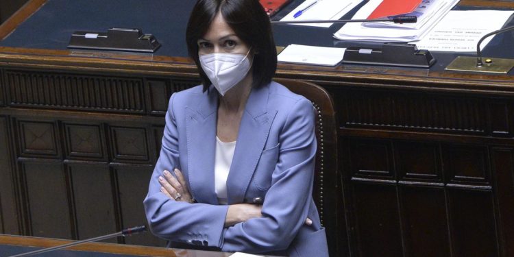 No Green Pass Roma, Carfagna: “Una minoranza da punire senza indulgenza”
