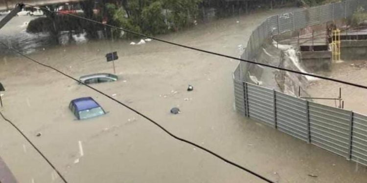 Maltempo Sicilia, allerta rossa meteo: Medicane spaventa Catania