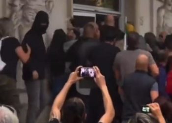 No Green Pass Roma, assalto a sede Cgil