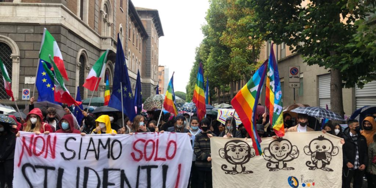 Scuola, sciopero studenti contro doppia fascia oraria a Viterbo: “Vogliamo avere il tempo”