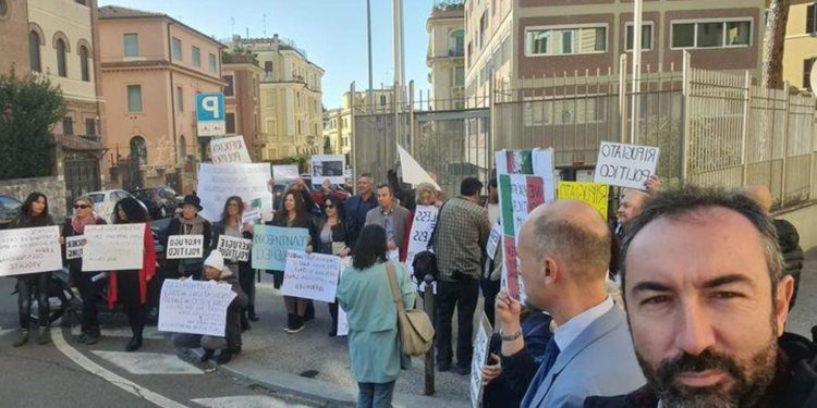 Green pass, Barillari: “Ora a consolato svedese per asilo politico”