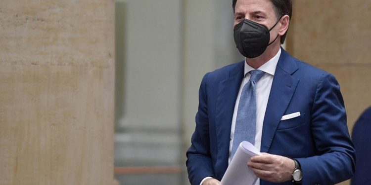 Comunali Roma, ballottaggi: attesa per mossa Conte pro-Gualtieri