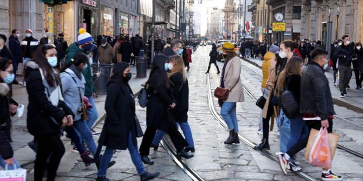 Covid oggi Italia, Brusaferro: “Circolazione riprende in tutte le regioni”