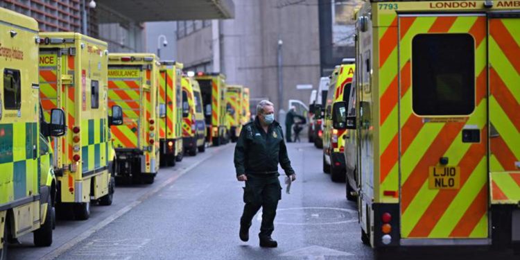 Covid oggi Gran Bretagna, 42.776 contagi e 136 morti in 24 ore