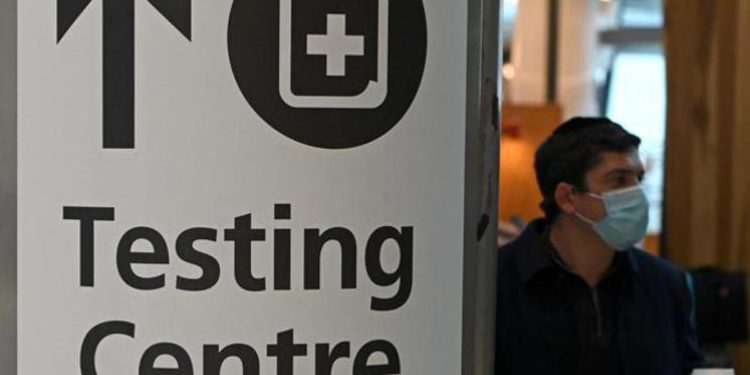 Covid oggi Gb, quasi 30.500 contagi e 43 morti: il bollettino