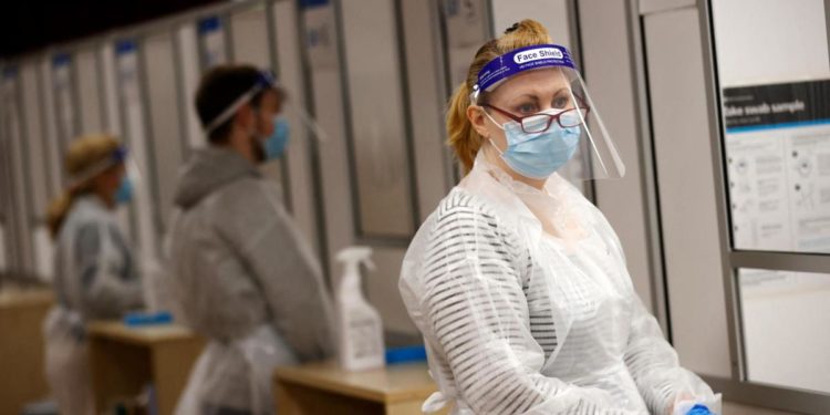 Covid Gb, Governo pensa a obbligo vaccino per lavoratori sanità