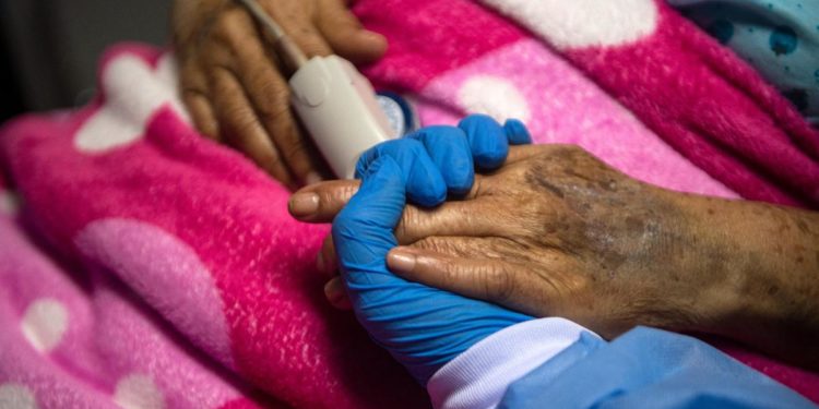 Covid, Oms: “Si trascinerà per tutto il 2022”