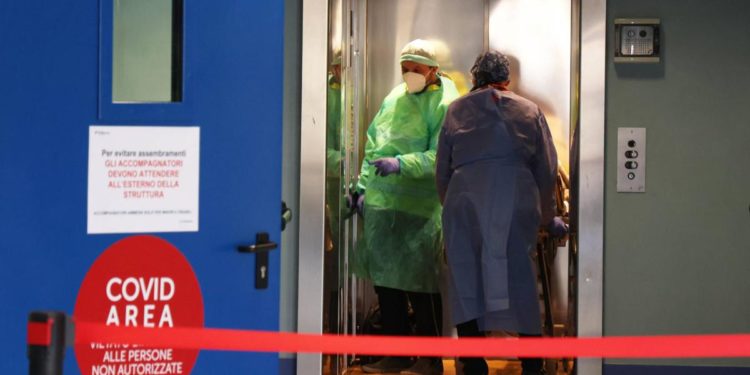 Covid oggi Italia, bollettino Protezione Civile e contagi regioni 13 ottobre
